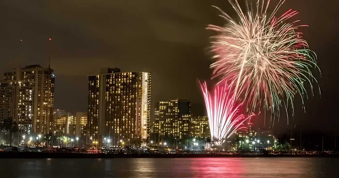 Maita'i Catamaran - Friday Night Fireworks Sail Maita'i Catamaran - Friday Night Fireworks Sail