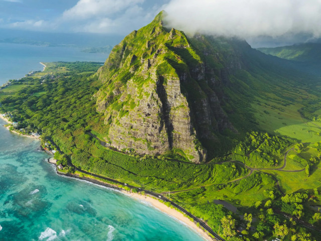 Mauna Loa Helicopters – Private Oahu Experience